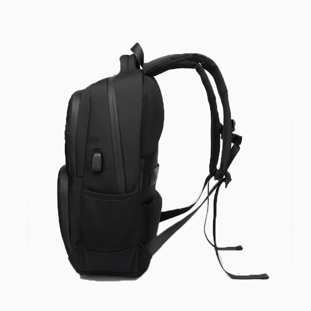 Camden Commando Backpack: Black